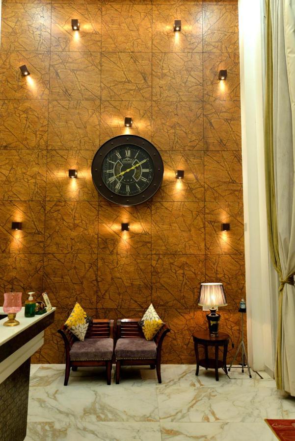 Hotel The Yellow Nayagaon Bagian luar foto