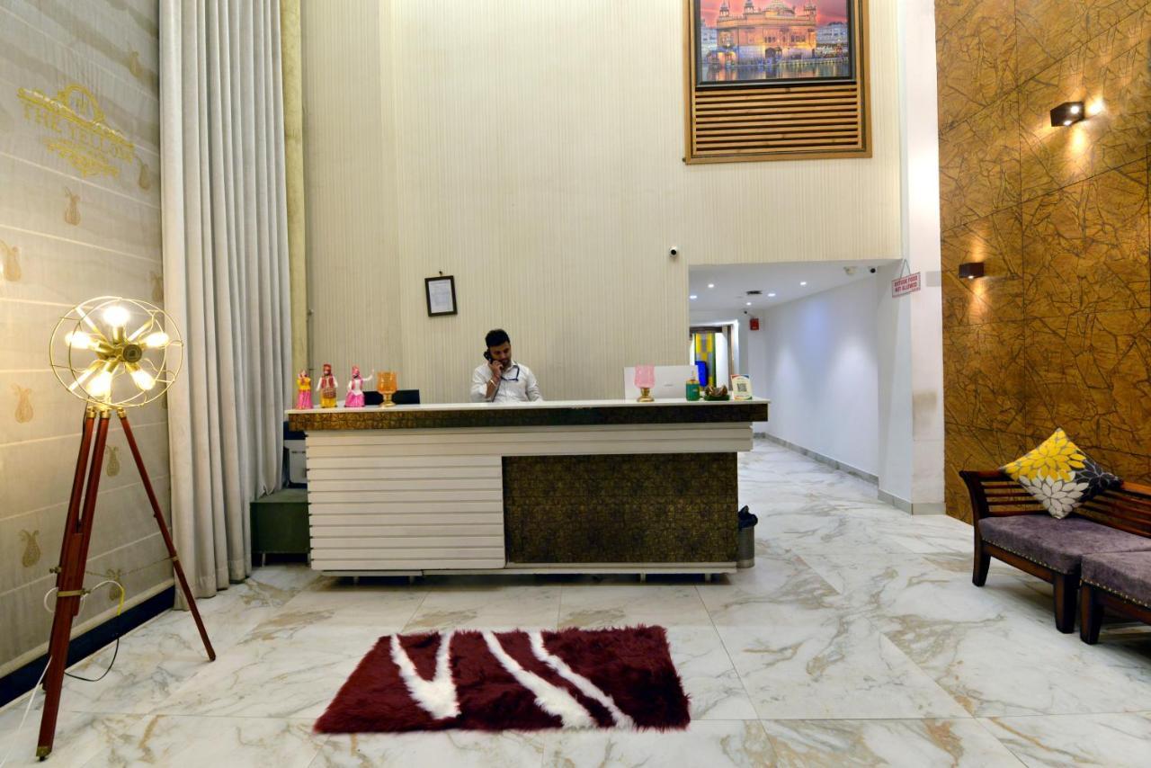 Hotel The Yellow Nayagaon Bagian luar foto